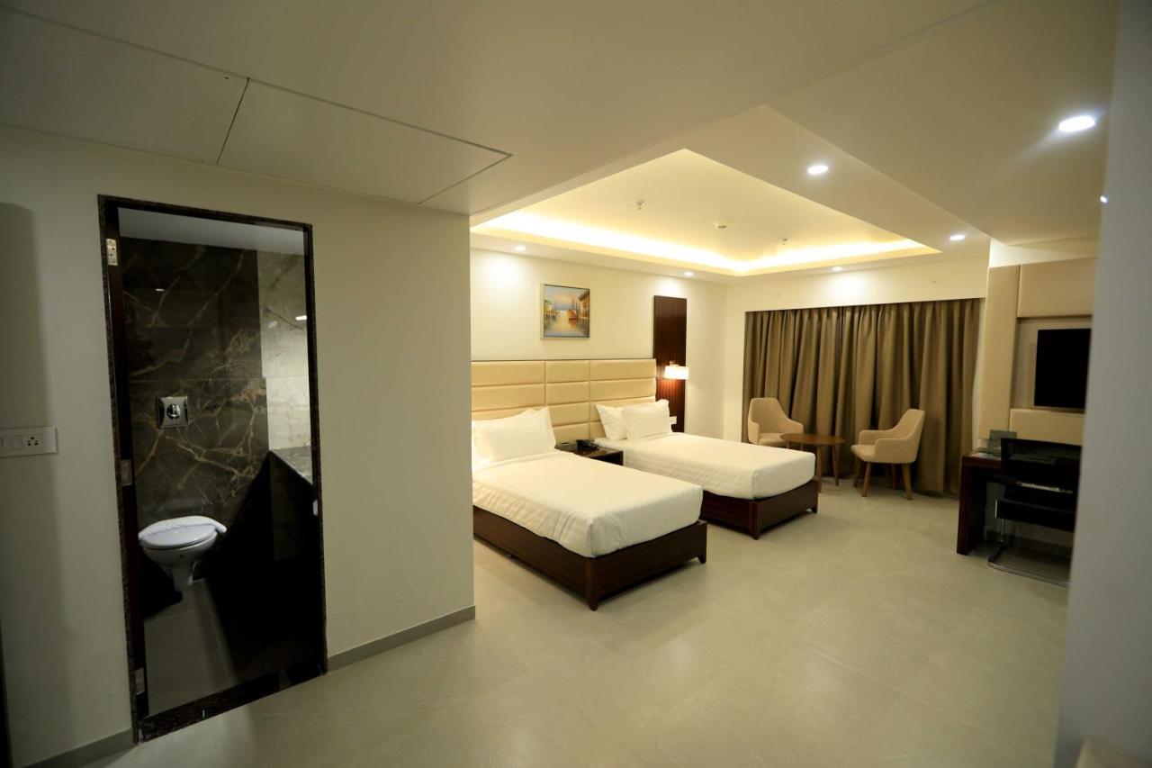 Apricot Hotel , Ahmedabad Luaran gambar