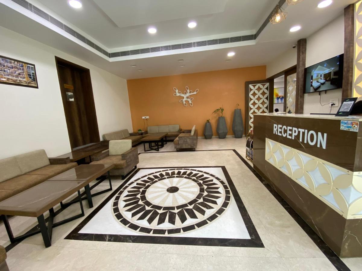 Apricot Hotel , Ahmedabad Luaran gambar
