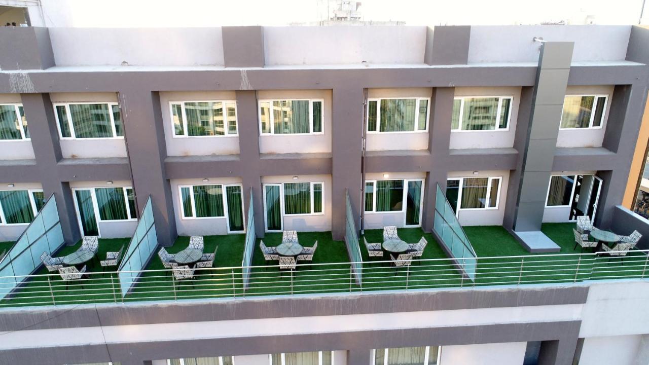 Apricot Hotel , Ahmedabad Luaran gambar
