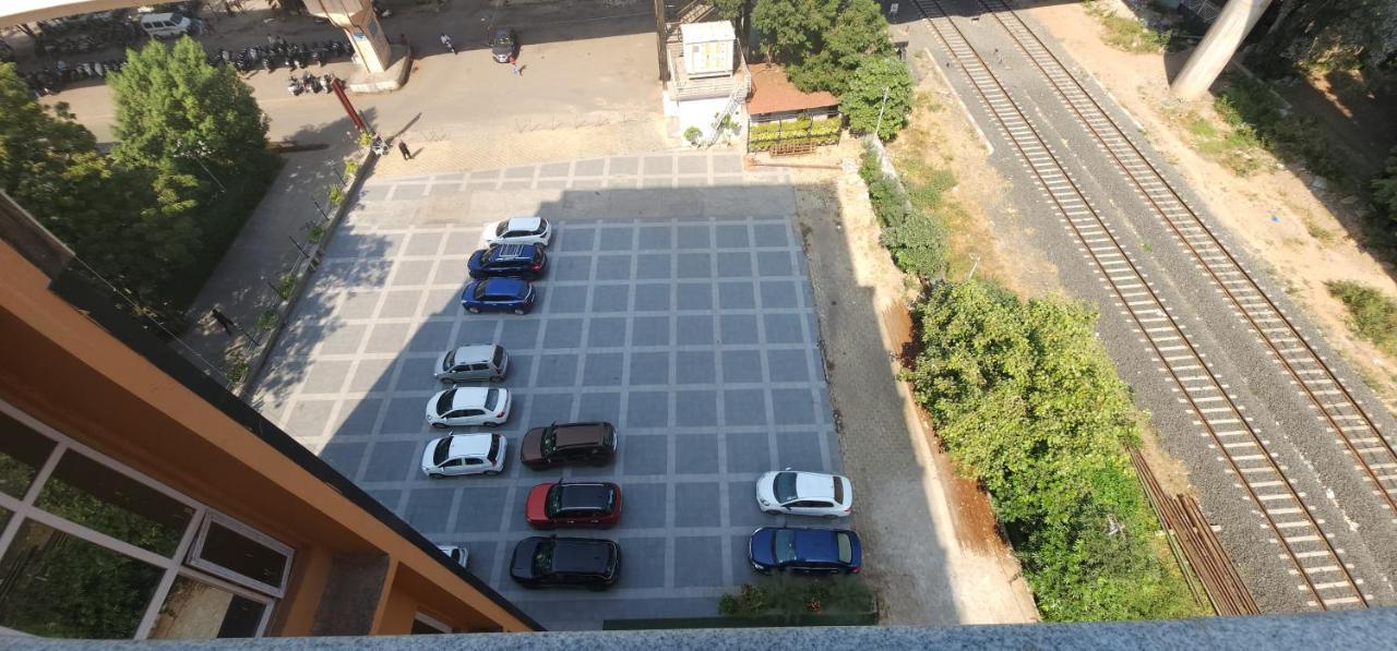 Apricot Hotel , Ahmedabad Luaran gambar