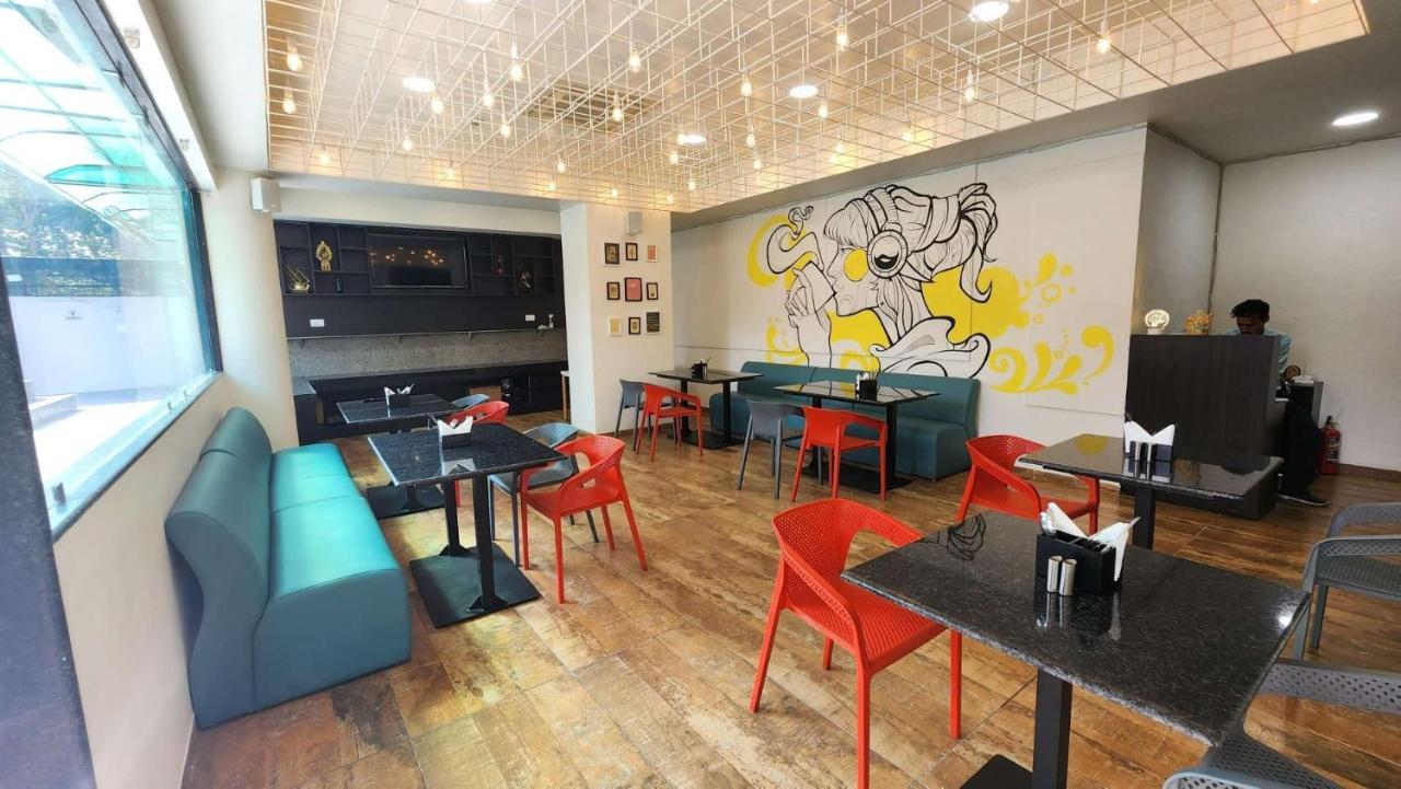 Apricot Hotel , Ahmedabad Luaran gambar
